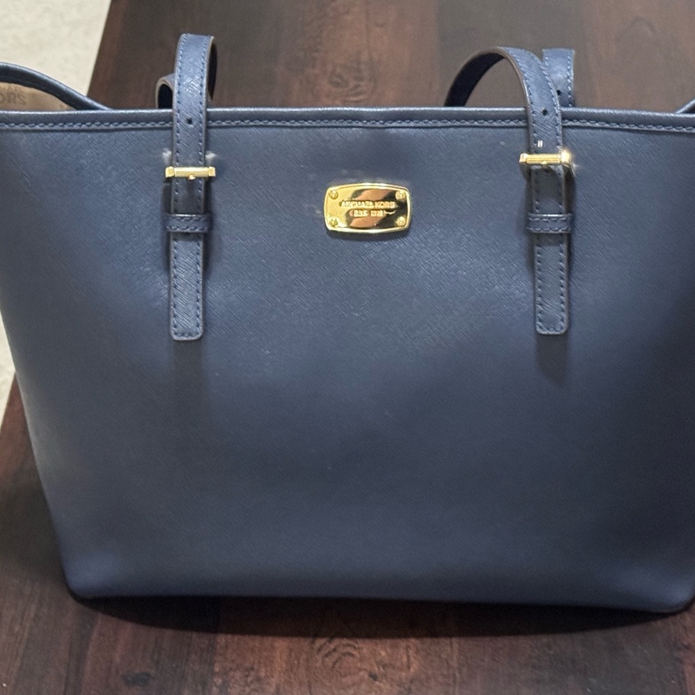 Michael Kors Jet Set Travel Large Saffiano Leather Tote - Gold Logo Shoulder Bag